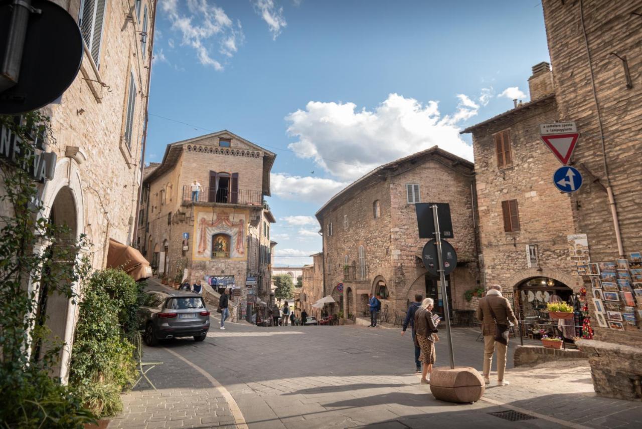 Brunelli Appartamenti Assisi Exterior photo